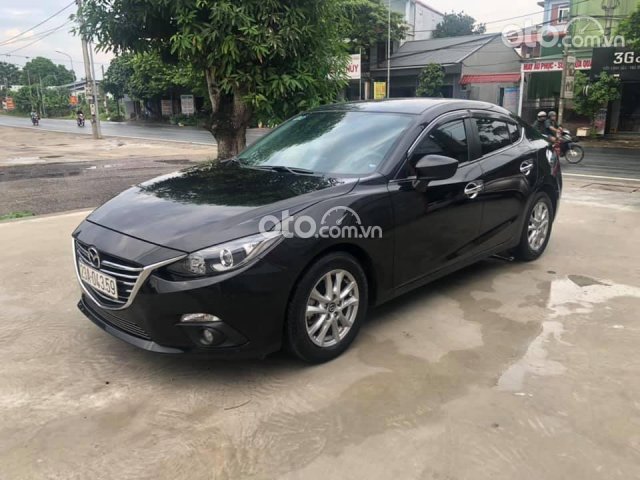 Xe Mazda 3 1.5AT đời 2017, màu đen đẹp như mới chính chủ0