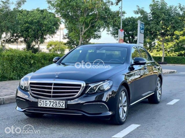 Bán Mercedes E200 năm sản xuất 2018, màu xanh lam, đi 48270km0