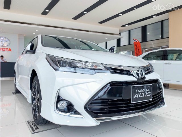 Toyota Corolla Altis 2021, ưu đãi sốc T7 tặng gói phụ kiện 20tr + giảm tiền mặt 30tr, hỗ trợ lái thử, sẵn xe giao ngay0