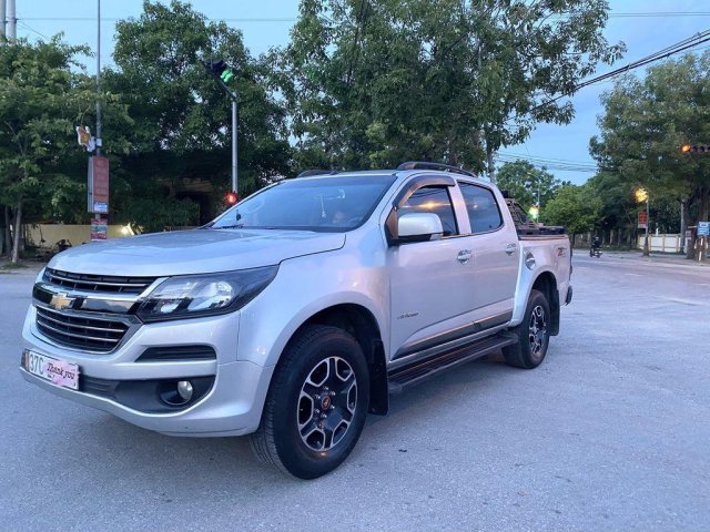 Bán ô tô Chevrolet Colorado 2017, màu bạc, xe nhập số sàn