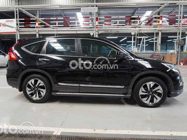 Cần bán xe Honda CR V sản xuất năm 2015, màu đen, giá tốt