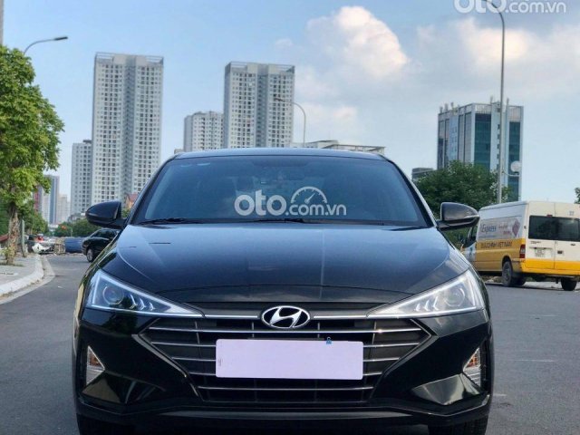 Cần bán lại xe Hyundai Elantra 1.6 AT 2020, màu đen0