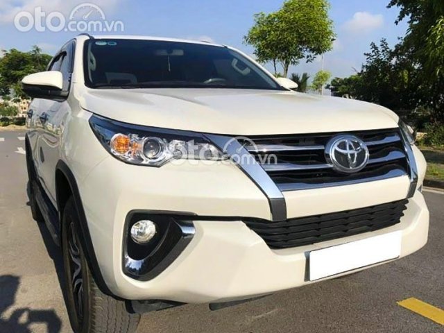 Cần bán Toyota Fortuner 2019, màu trắng, nhập khẩu chính chủ0