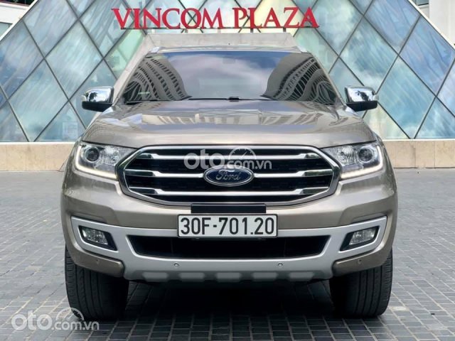 Bán ô tô Ford Everest 2018, màu ghi vàng, số tự động0