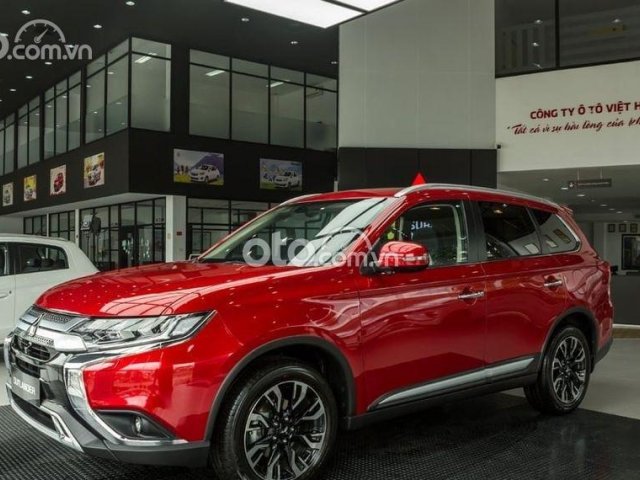 Mitsubishi Outlander năm 2021, giao xe tại nhà, trả góp lên đến 80%0