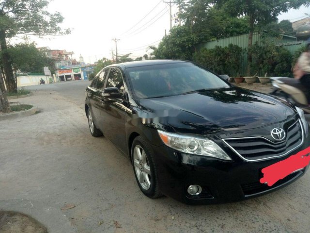 Cần bán xe Toyota Camry đời 2010, màu đen, nhập khẩu 