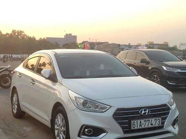 Bán ô tô Hyundai Accent năm 2020, màu trắng, xe nhập xe gia đình0