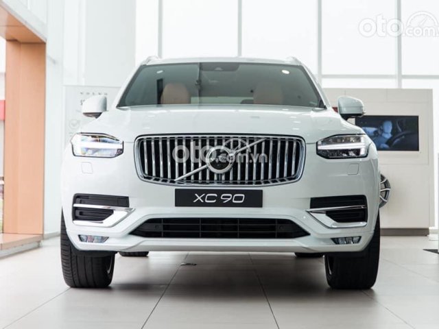 Phiên bản Volvo XC90 T8 Hybrid, giá tốt nhất