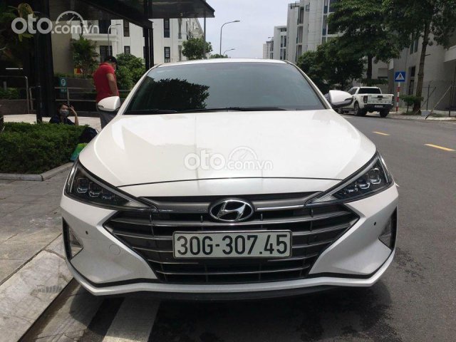 Bán xe Hyundai Elantra đời 2020, màu trắng