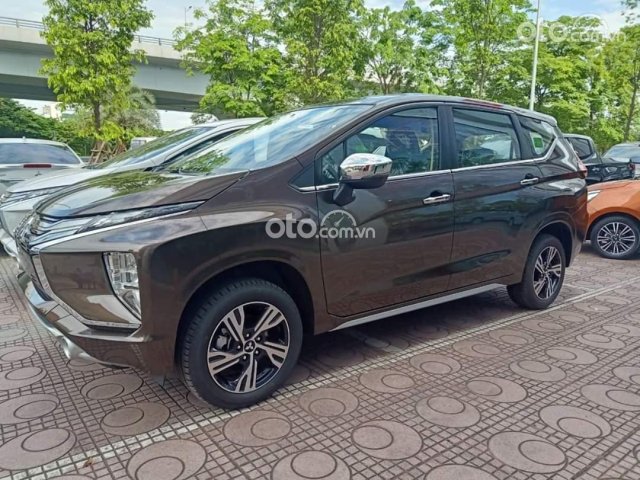 Mitsubishi Xpander 1.5AT giá tốt - hỗ trợ 50% thuế trước bạ cùng nhiều phần quà hấp dẫn trong tháng 70