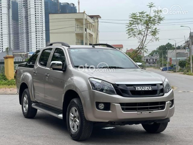 Bán Isuzu D-MAX LS 2.5 4x2 AT sản xuất năm 2017, màu vàng