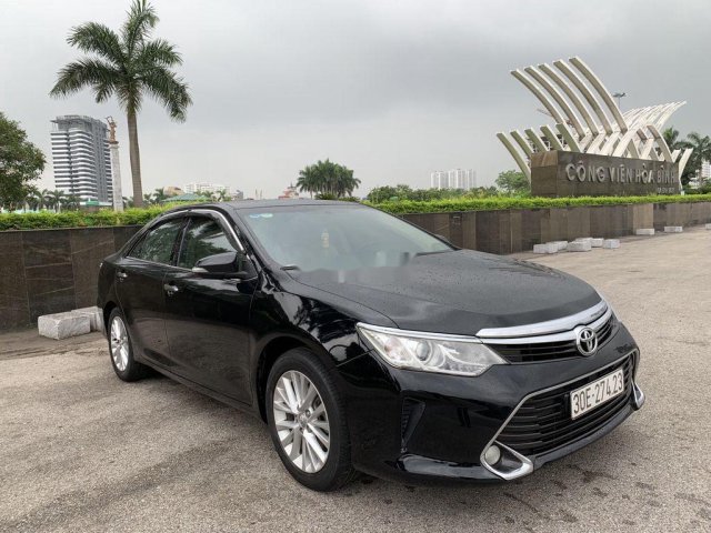 Cần bán xe Toyota Camry 2.0 năm sản xuất 2016 xe gia đình, 765 triệu