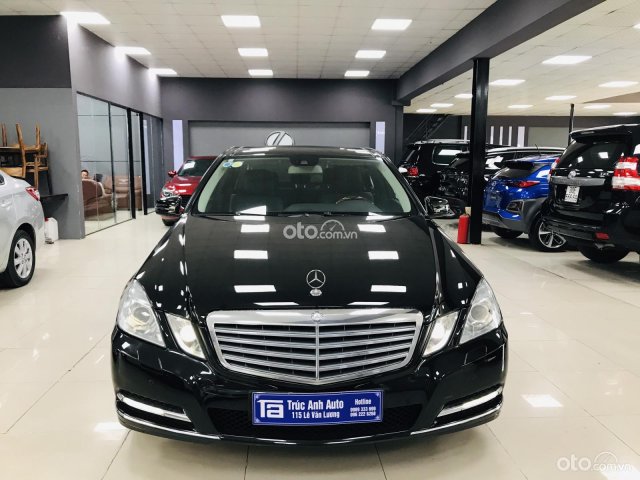 Mercedes Benz E300 model 2012, zin 60.00km. Đẹp xuất sắc0