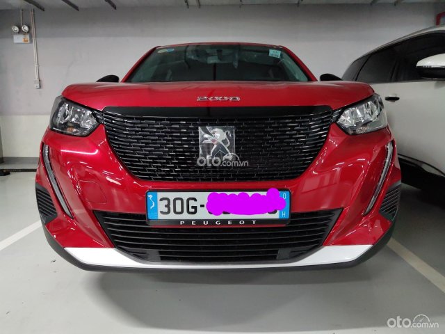 Cần bán gấp Peugeot 2008 đời 2021, màu đỏ chính chủ0