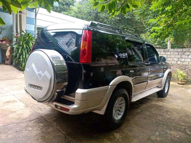 Cần bán gấp Ford Everest năm 2005, màu xanh lam, xe nhập0