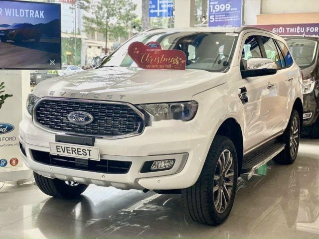 Cần bán Ford Everest năm sản xuất 2021, màu trắng, nhập khẩu0
