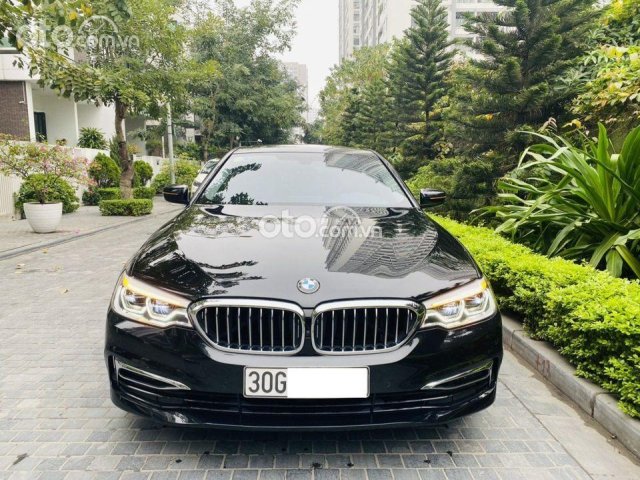 Bán xe BMW 530i sản xuất 2018, màu đen0