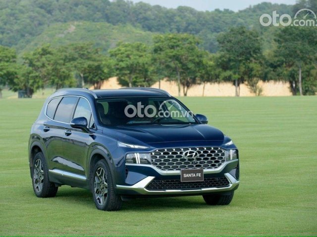 Bán xe Hyundai Santa Fe sản xuất năm 2021, màu xanh lam, dầu đặc biệt0