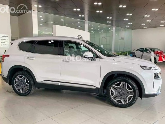 Giảm trực tiếp tiền mặt Hyundai Santa Fe 2021 giao xe miễn phí, lãi suất thấp0