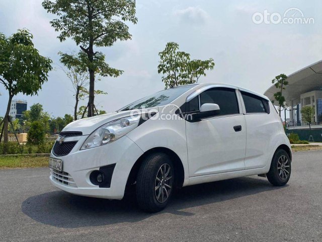 Cần bán lại xe Chevrolet Spark sản xuất năm 2018, màu trắng, nhập khẩu Hàn Quốc số tự động