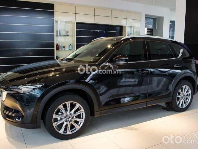 Cần bán Mazda CX 5 Signature Premium 2WD năm 2021, màu đen