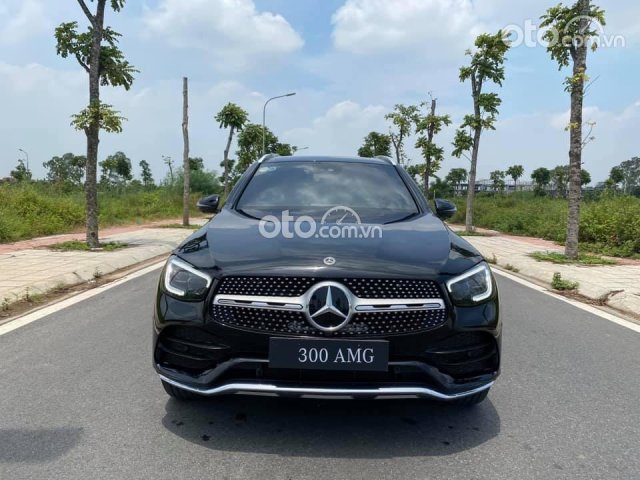 Bán ô tô Mercedes GLC 300 đk 2020, màu đen siêu mới0