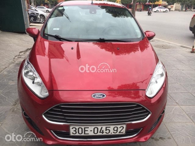 Ford Fiesta 2014 Titanium, xe gia đình đang sử dụng0