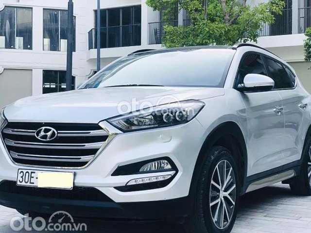 Bán Hyundai Tucson 2.0 ATH sản xuất 2016, màu bạc, xe nhập còn mới0