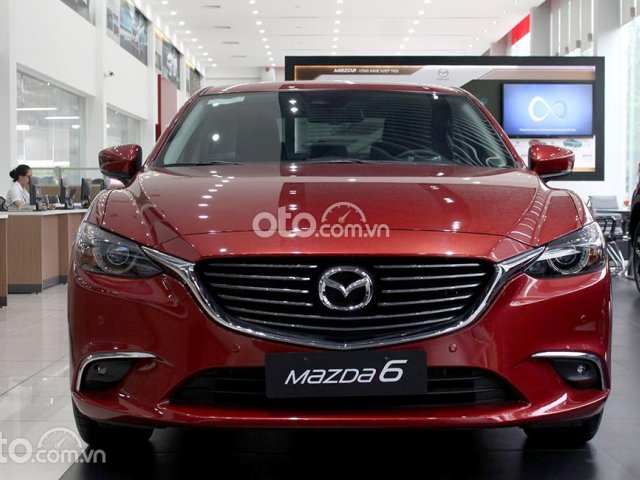 Bán ô tô Mazda 6 Deluxe sản xuất 2021, màu đỏ, 819 triệu0
