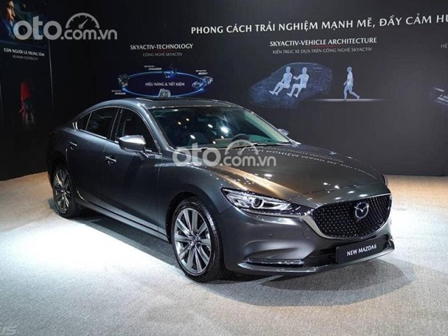 Cần bán xe Mazda 6 Premium đời 2021, màu xám0