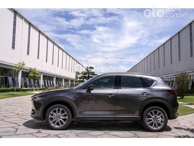 Bán ô tô Mazda CX 5 Signature Premium NoA đời 2021, màu xám, giá chỉ 889 triệu0