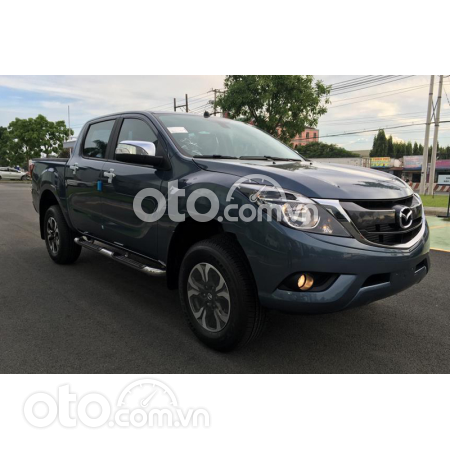 Bán ô tô Mazda BT 50 Standard 4x4 đời 2021, màu xanh0