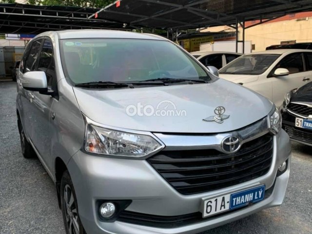 Bán ô tô Toyota Avanza 2018, màu bạc số tự động0