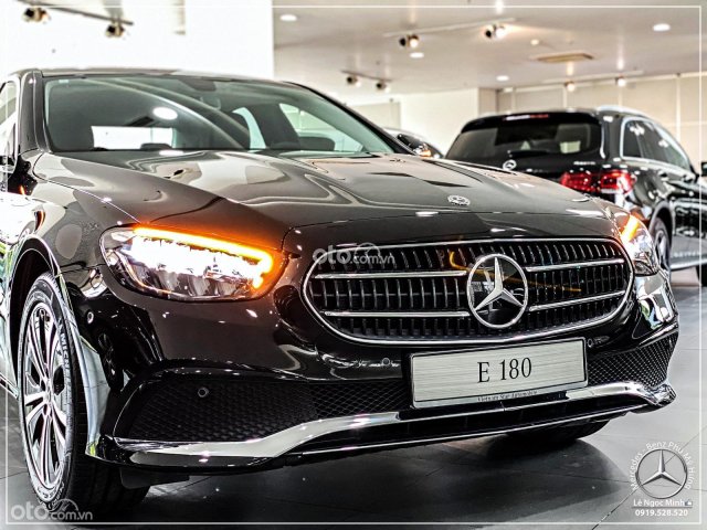 Thời điểm tốt nhất trong năm để mua xe Mercedes-Benz E180 với thuế TB 5%- xe giao ngay1