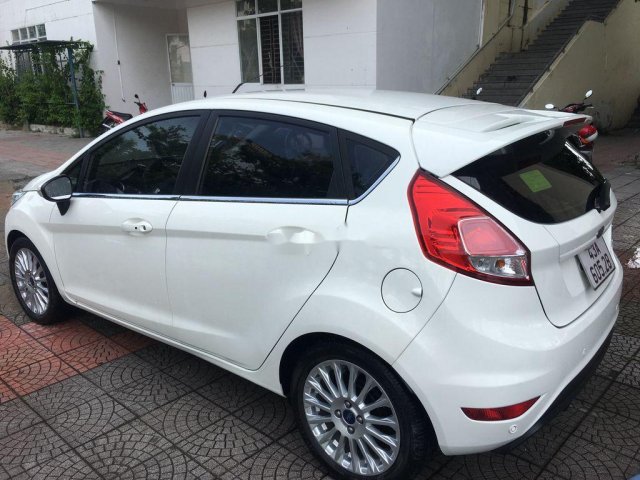 Bán Ford Fiesta sản xuất 2015, nhập khẩu nguyên chiếc còn mới