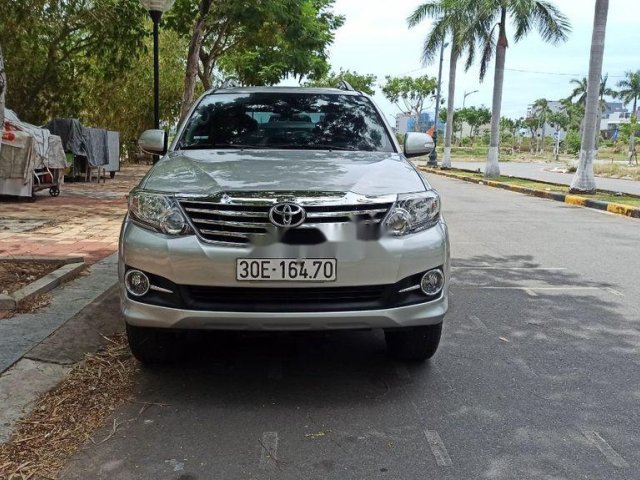 Bán Toyota Fortuner sản xuất 2016 còn mới0