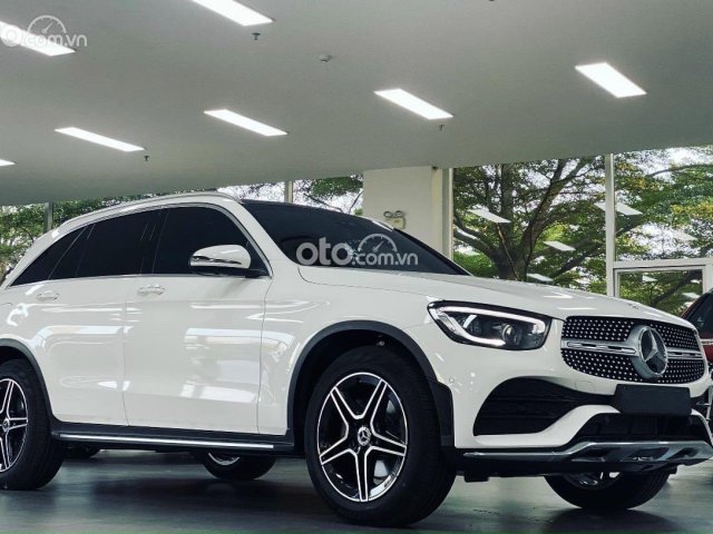 [Ưu đãi khủng tháng 7] Mercedes GLC 300 2021 - đủ màu - giao ngay - hỗ trợ vay 80% - mỗi tháng trả cố định 13,4 triệu0