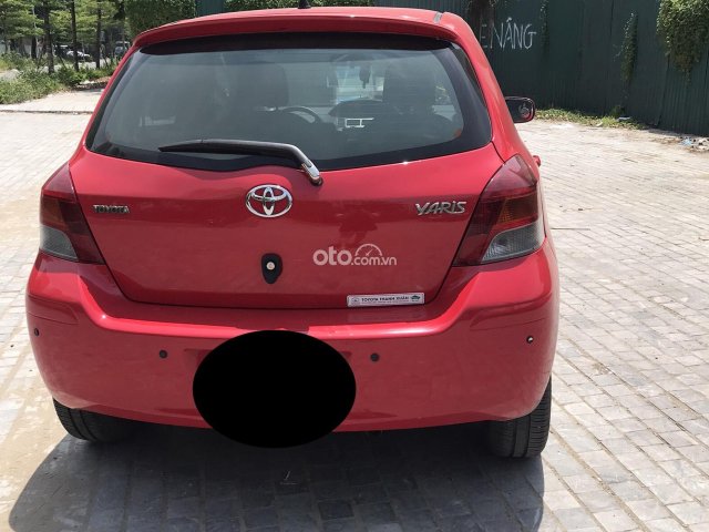 Cần bán Toyota Yaris sản xuất năm 2010, màu đỏ nhập khẩu Nhật nguyên chiếc