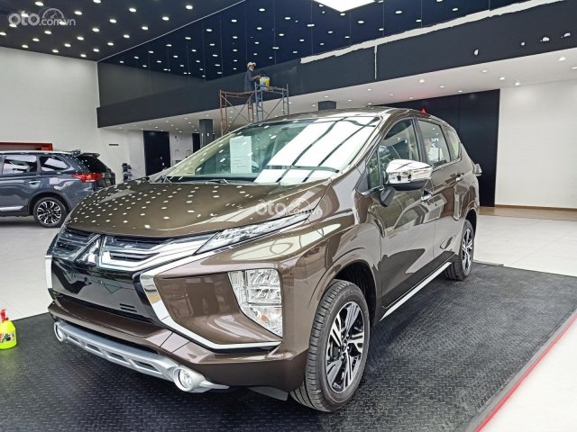 Cần bán Mitsubishi Xpander AT 2021, màu nâu, xe nhập0