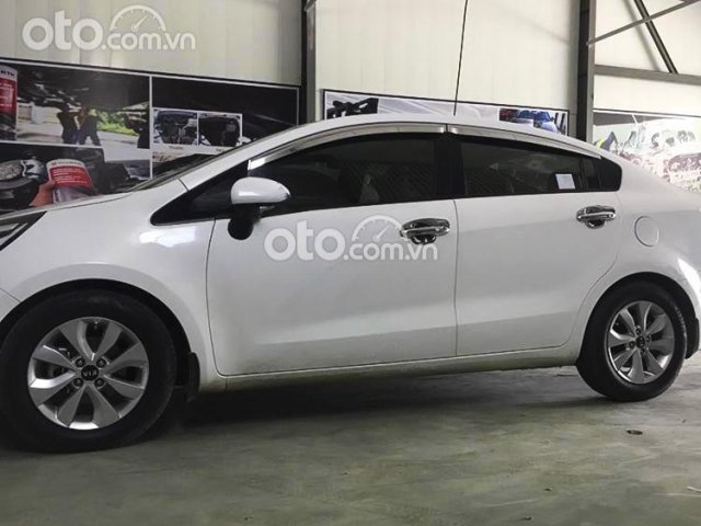 Bán ô tô Kia Rio 1.4 AT 2016, màu trắng, nhập khẩu còn mới, giá tốt