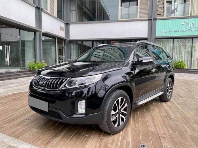 Cần bán Kia Sorento năm sản xuất 2018, giá ưu đãi0