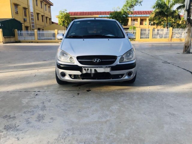 Cần bán gấp Hyundai Getz sản xuất 2010 còn mới giá cạnh tranh0