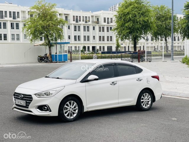 Bán Hyundai Accent năm 2018, giá 435tr bản màu trắng rất đẹp, chủ đi rất giữ gìn0