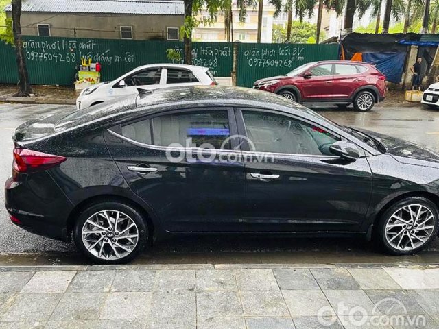 Bán xe Hyundai Elantra 2.0 GLS đời 2020, màu đen, giá 660tr