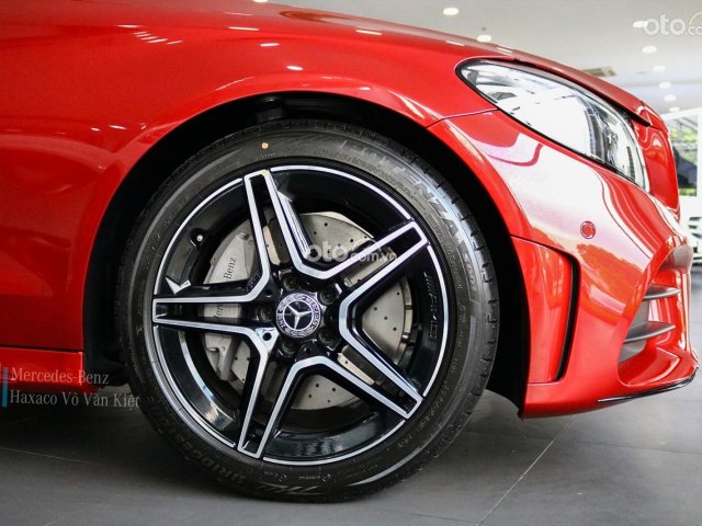 Mercedes-Benz C300 AMG 2021 đỏ nội thất nâu duy nhất, giao ngay0