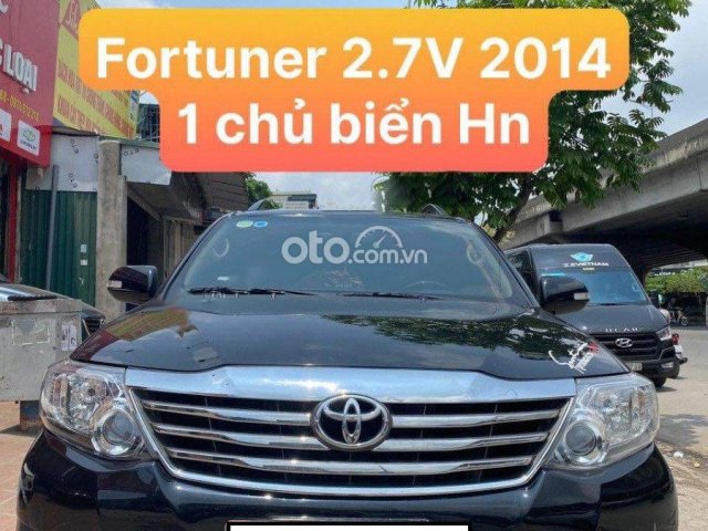 Cần bán lại xe Toyota Fortuner 2014, màu đen số tự động
