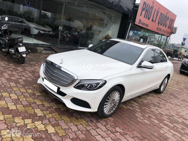 Bán ô tô Mercedes C250 2016, màu trắng còn mới0