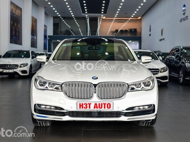 Bán xe BMW 740Li năm 2018, màu trắng số tự động