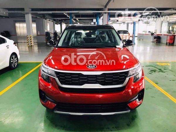 Bán ô tô Kia Seltos 1.4turbo Deluxe năm 2021, màu đỏ0