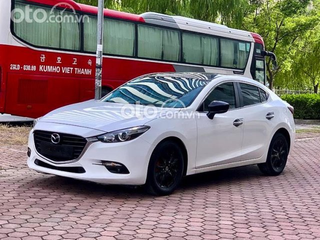 Bán xe Mazda 3 1.5 đời 2018, màu trắng